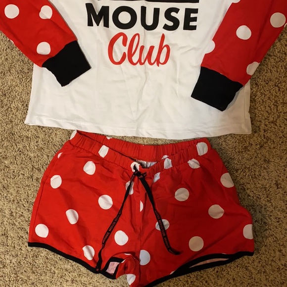 BNWOT Disney Store exclusive “Minnie Mouse Club” lounge/PJ set women’s size S! - Picture 3 of 5